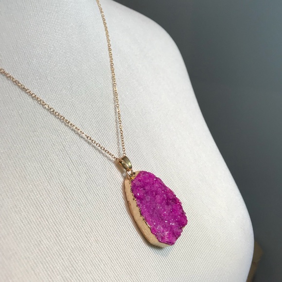 Pink Crystal Pendant NWT - Picture 4 of 4